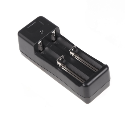 Universal Dual Battery Charger For 18650 / AA / AAA / 17650 / 16340 / 14500 / 10500 Universal Dual Battery Charger For 18650 / AA / AAA / 17650 / 16340 / 14500 / 10500